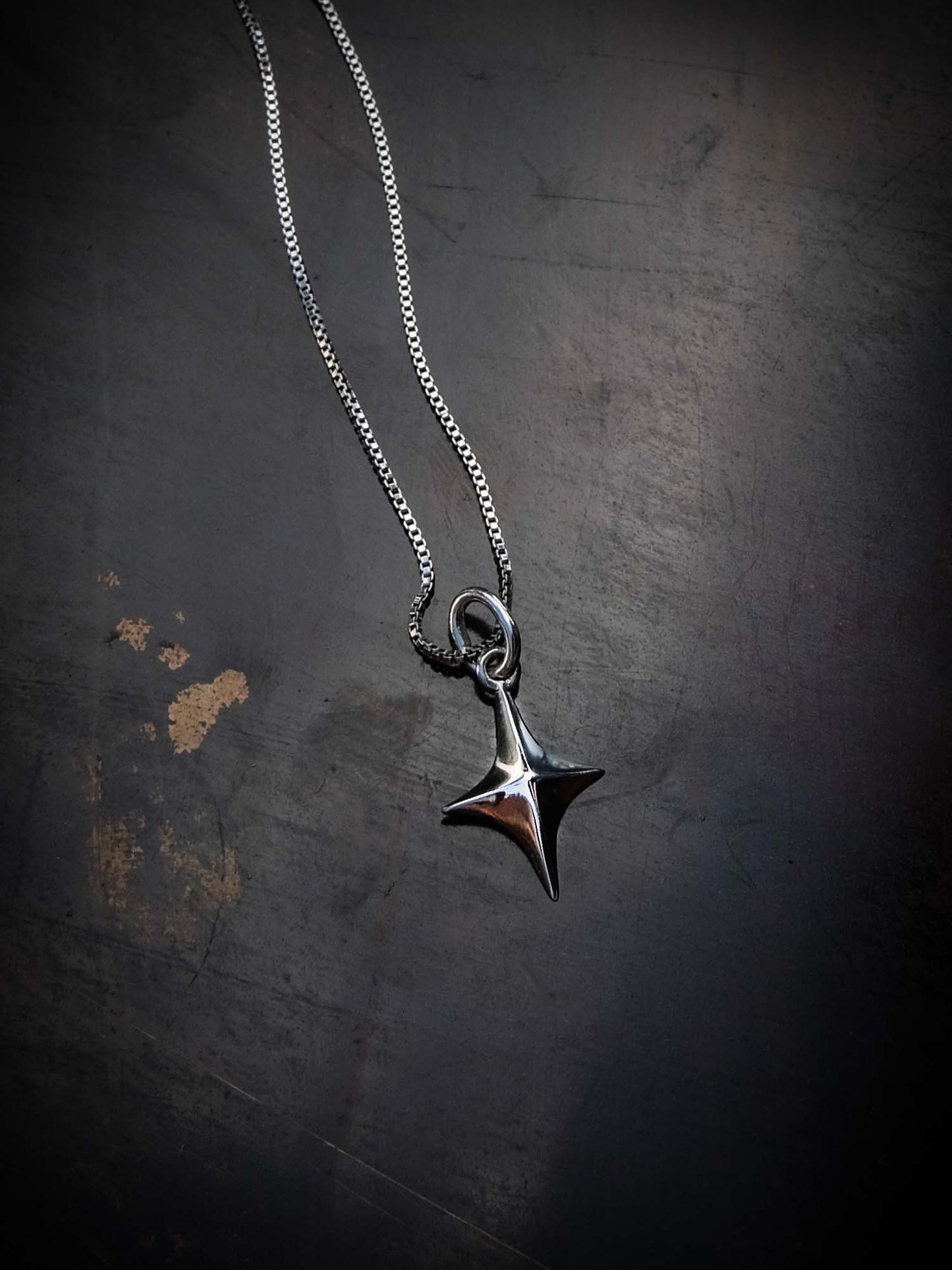 Sirius Charm in Silver