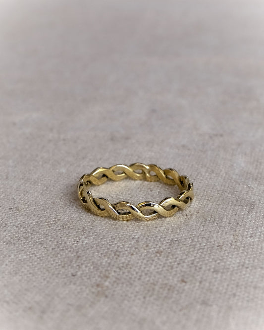 Eyelet Ring in Brass