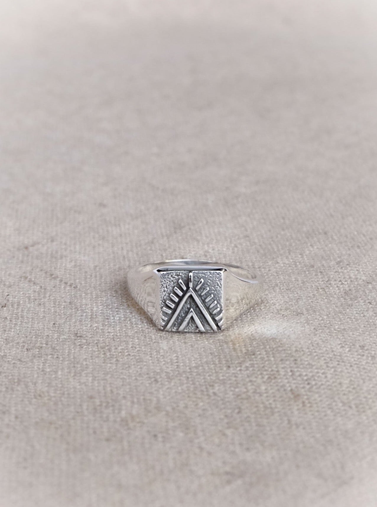 Peak Ring in Silver