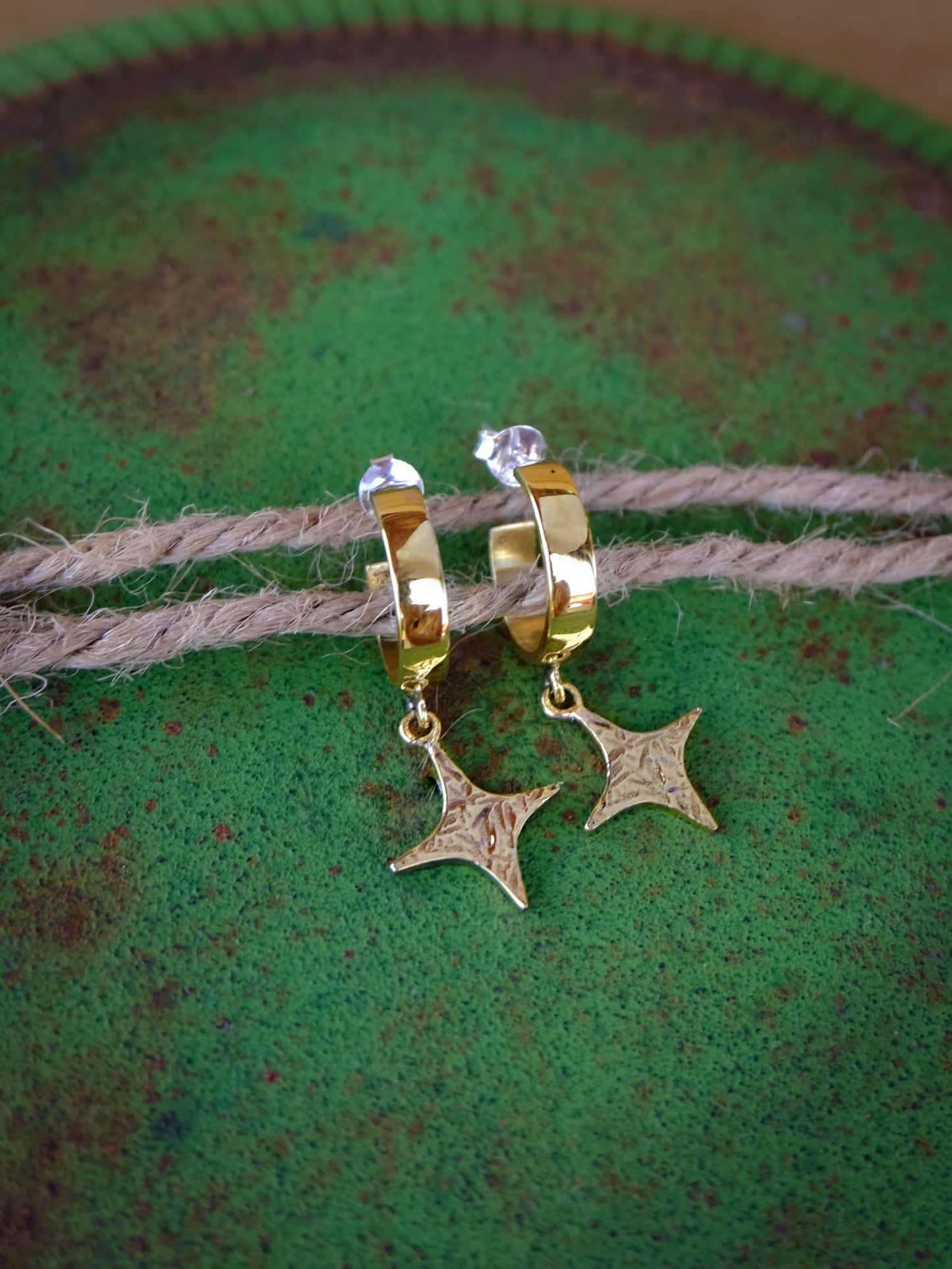 Zoom Hoop Earrings in Brass