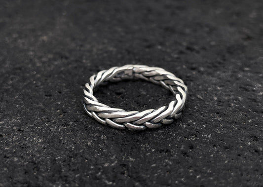 Wide Fishtail Silver Ring