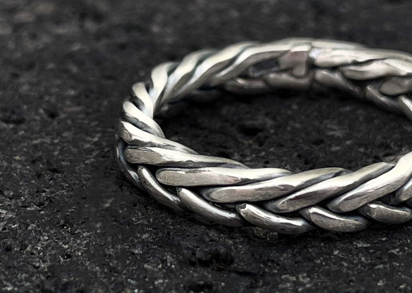 Wide Fishtail Silver Ring