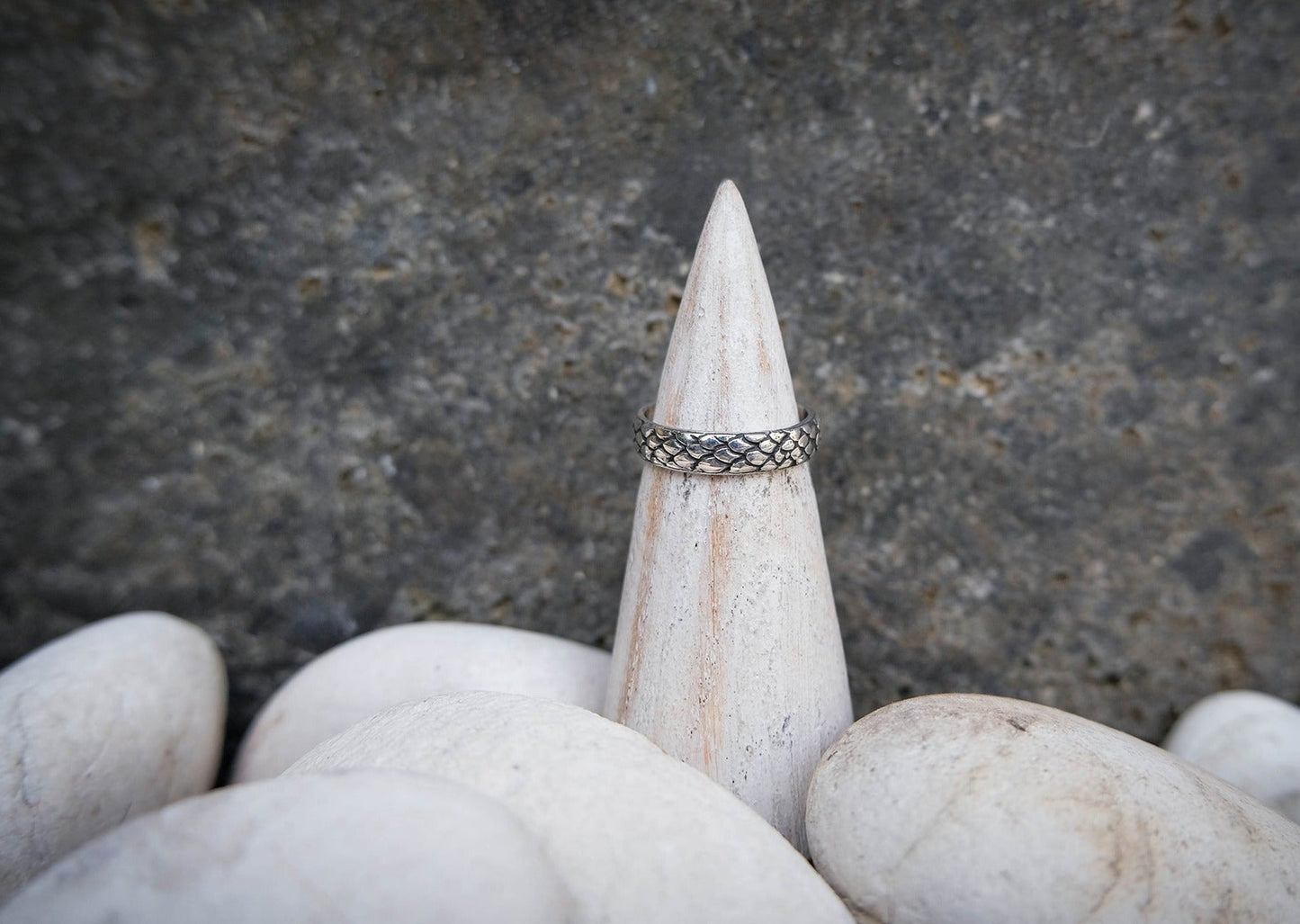 Salak Small Silver Ring